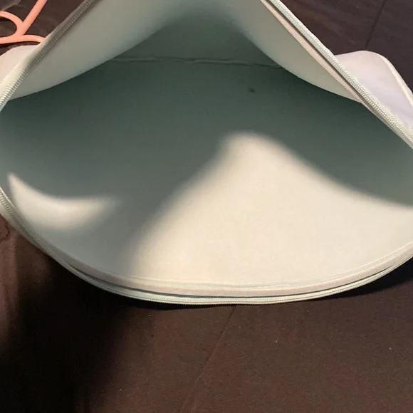 Computer case. - Picture 4 of 4